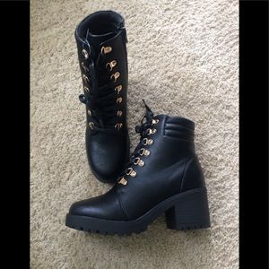 Women's combat boots
